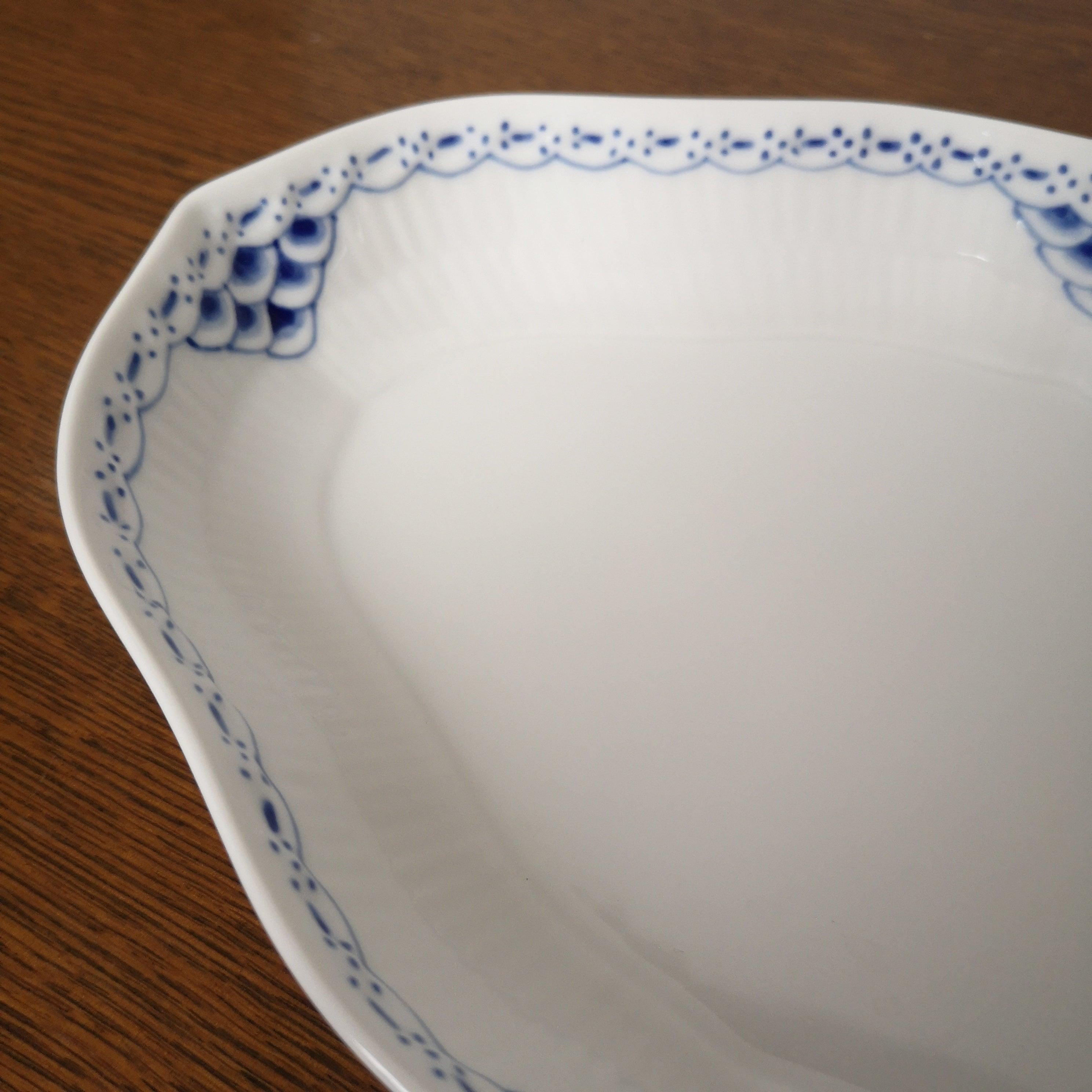 Royal Copenhagen Blue Fluted Half Lace 353|  ロイヤルコペンハーゲン　ブルーフルーテッド